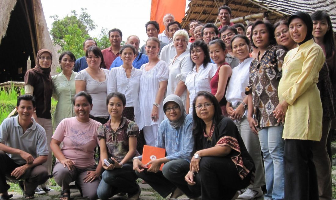 Lynette-Johnson-Art-of-the-Soul-Bali-DFS-John-Hardy-Starboard-Cruise-Jewelry-leadership-team