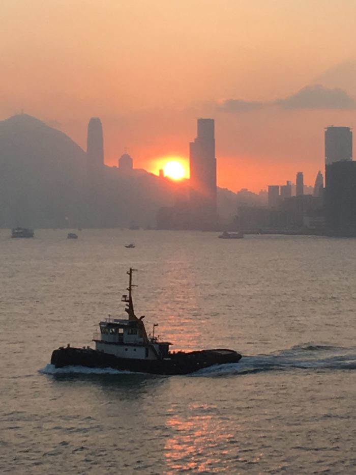 Lynette-Johnson-Art-of-Sunset-Hong-Kong-Cruise-Ship