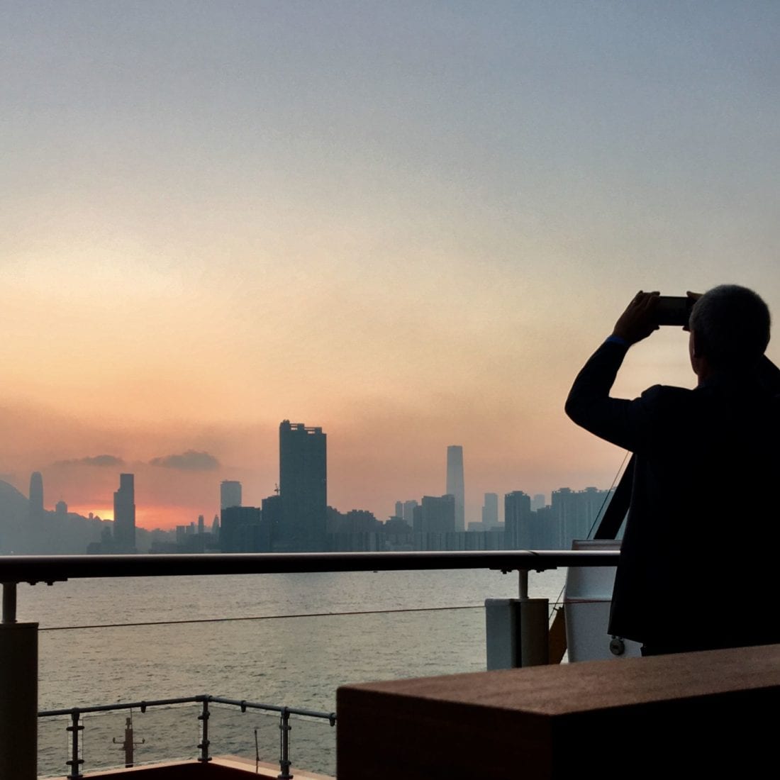 Lynette-Johnson-Art-of-Intensity-Hong-Kong-Silhouette