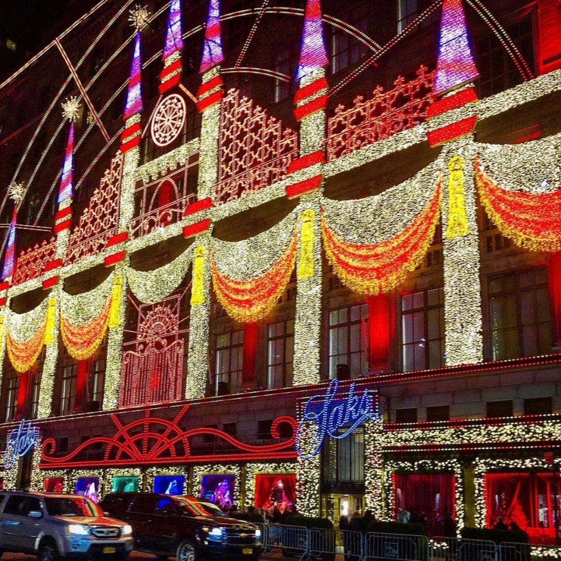 Art-of-Travel-Saks-Holiday-Cheer
