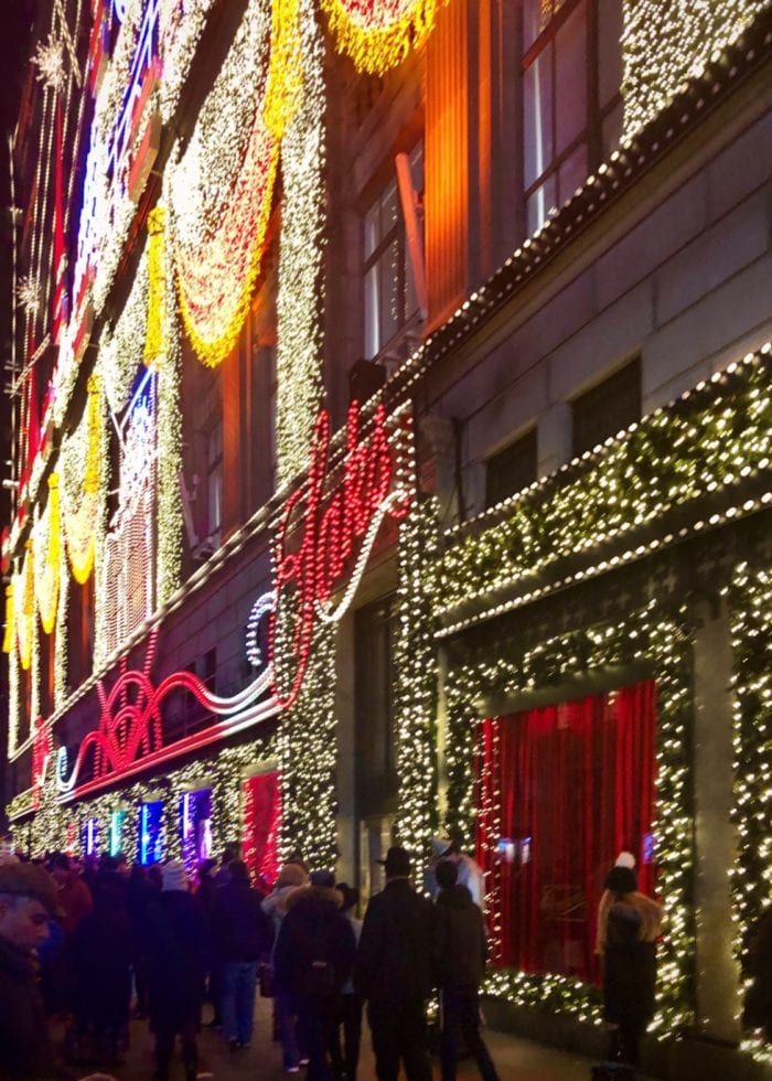 Art-of-Travel-New-York-Saks-Holiday-Lights