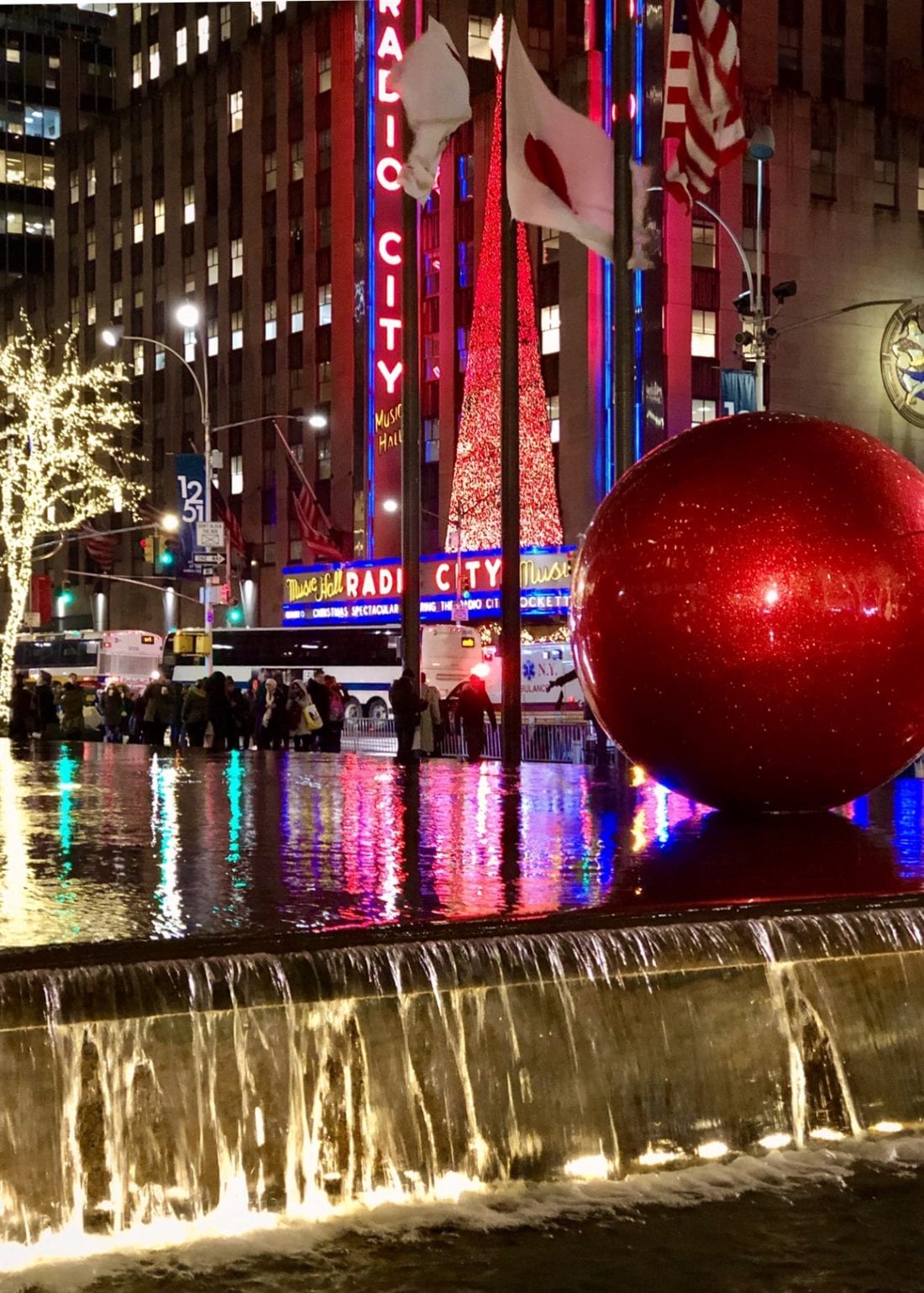 Art-of-Travel-New-York-Radio-City-Hoiday