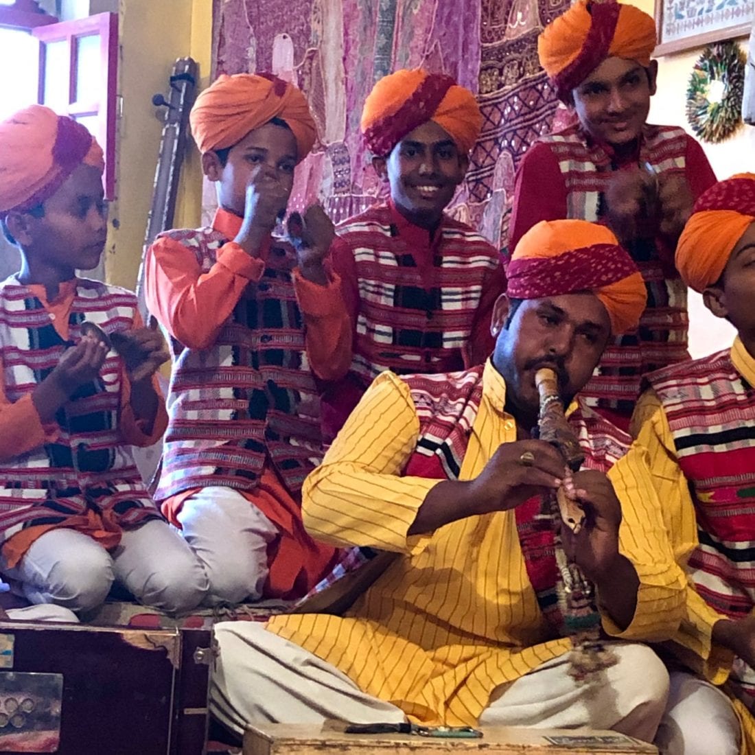 Lynette-Johnson-Art-of-Travel-India-Musicians