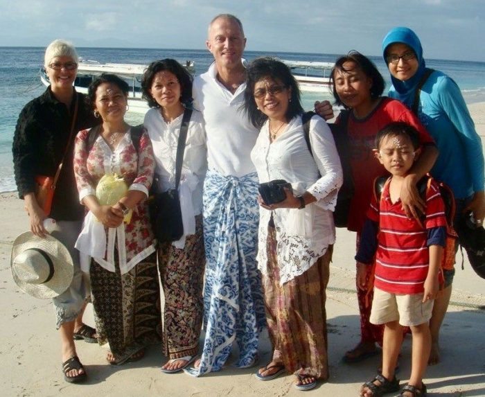 Lynette-Johnson-Art-of-Team-Bali-DFS-John-Hardy-Starboard-Cruise-Nusa-Penida